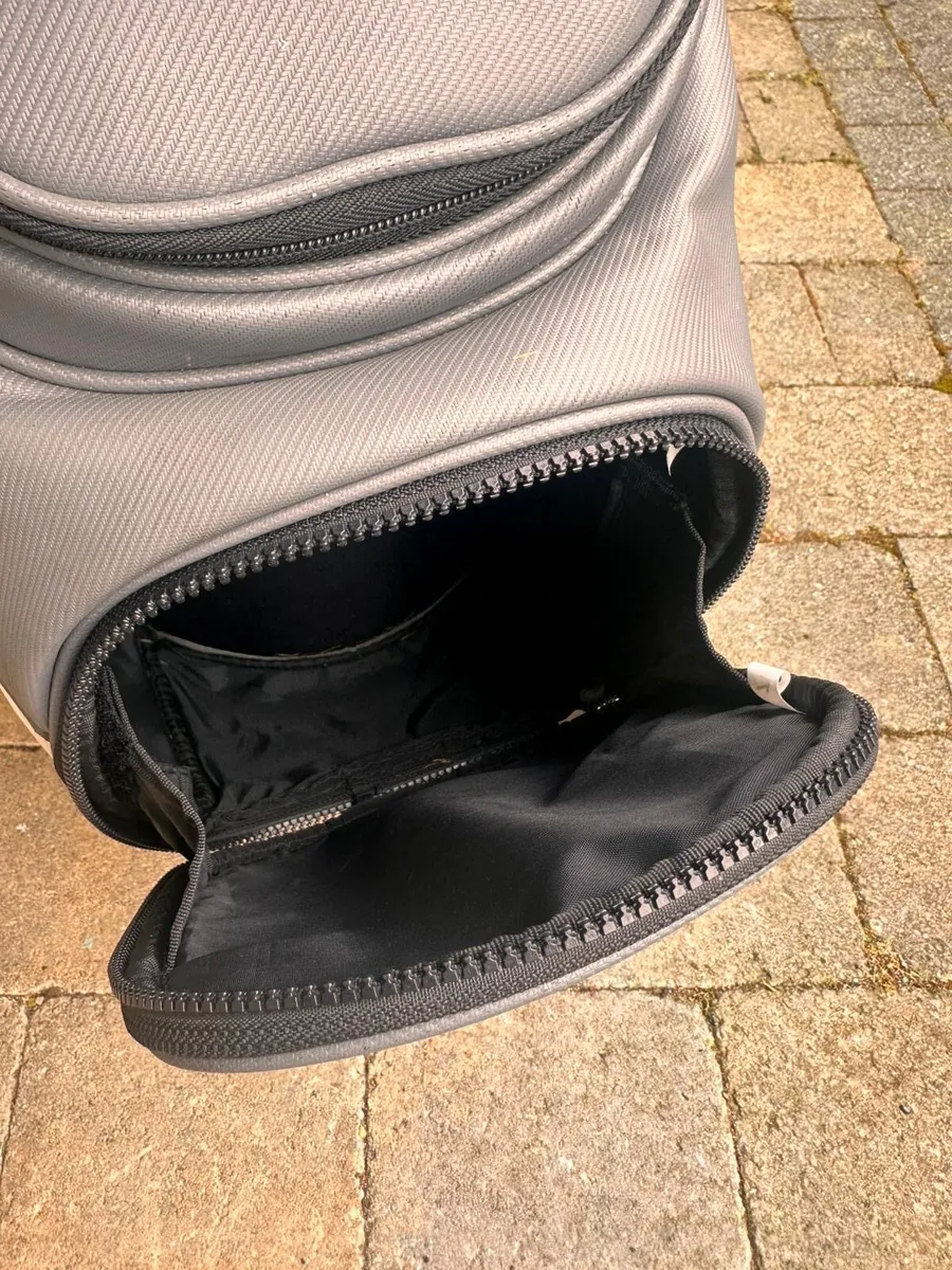 Taylormade Deluxe Golf Cart Bag - Image 2