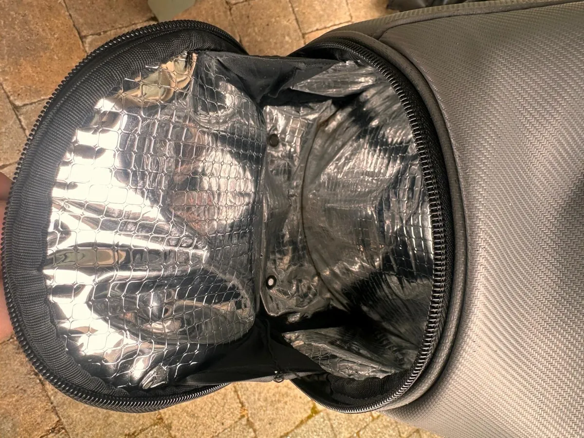 Taylormade Deluxe Golf Cart Bag - Image 3