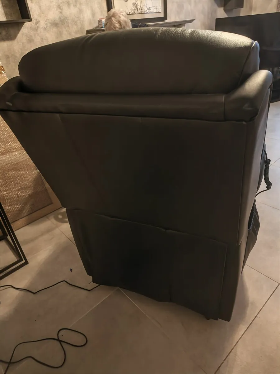 HSL Riser recliner chair - Image 2