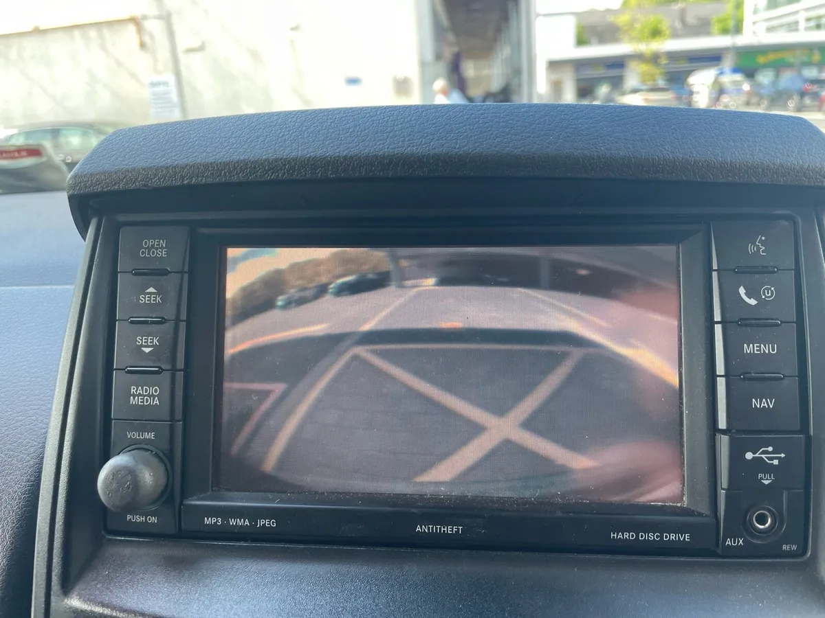 Chrysler Grand Voyager Limo Spec Taxed and Tested - Image 3