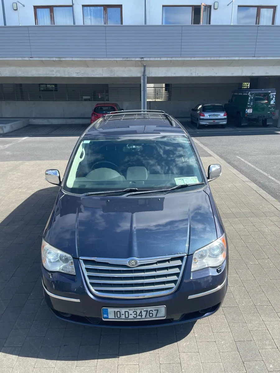 Chrysler Grand Voyager Limo Spec Taxed and Tested - Image 1