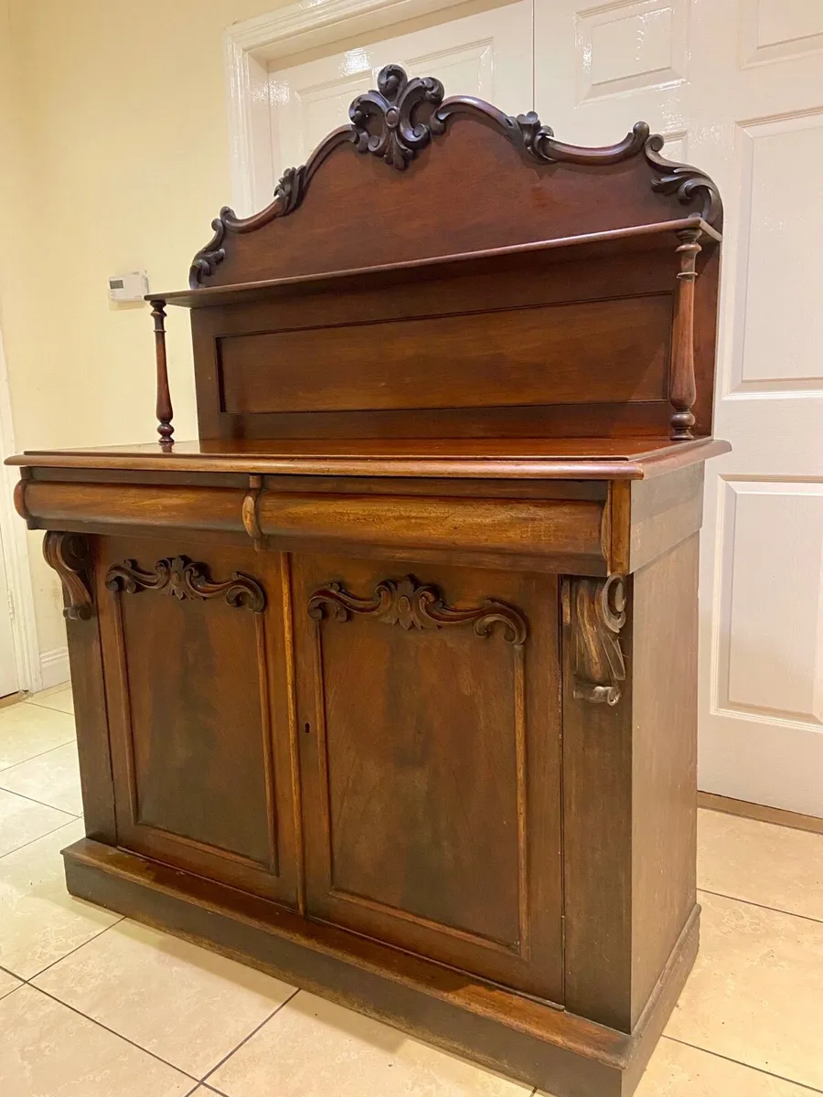 Victorian carved back chiffonier - Image 3