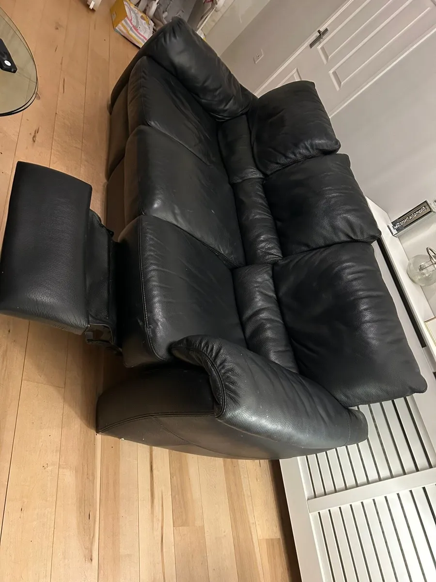 Black leather sofa recliner - Image 4