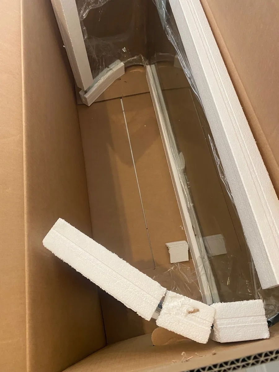 Natuzzi Apostrofo coffee table brand new in box - Image 4