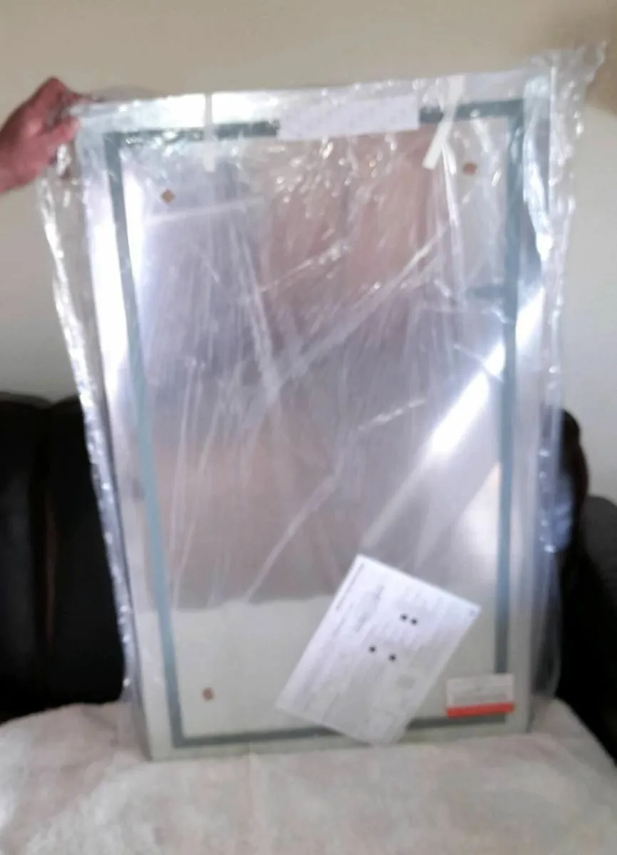 NEW - ZARA LED MIRROR - Image 3