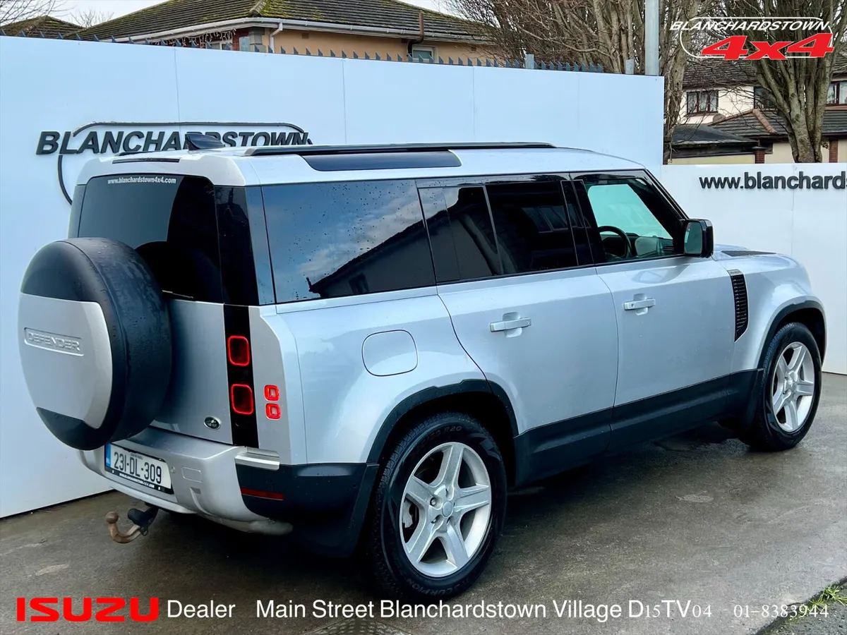 LR DEFENDER 110 HAKUBA SILVER 3 SEATER VATQ - Image 2