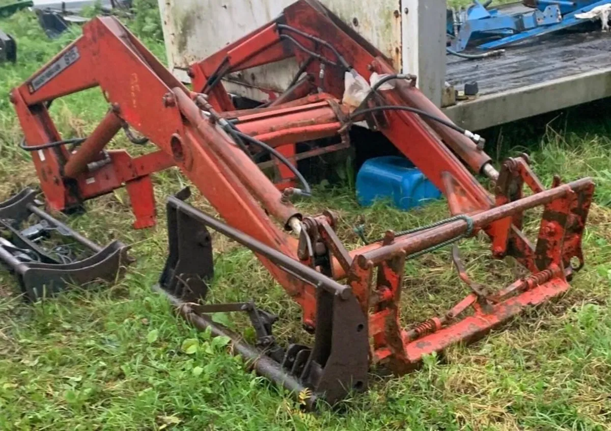 LOADERS AND BRACKETS for SALE - Image 3