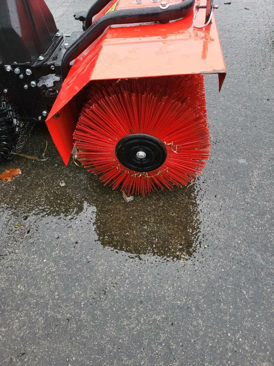 Yard sweeper - Image 4