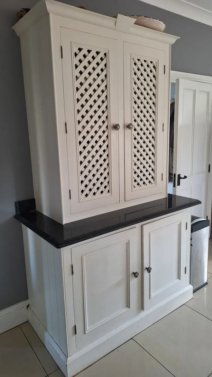 Kitchen unit - Image 1