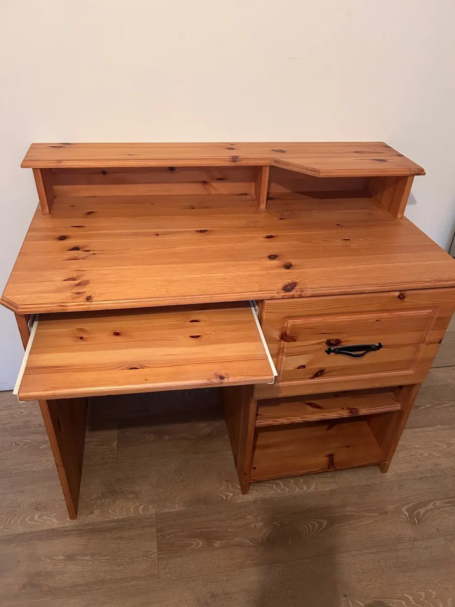 Clear out furniture - Image 3