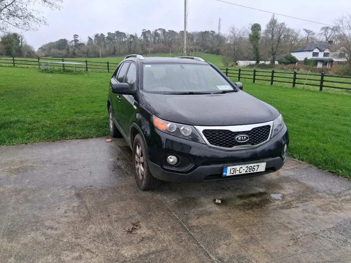 2013 kia sorrento, needs engine - Image 1