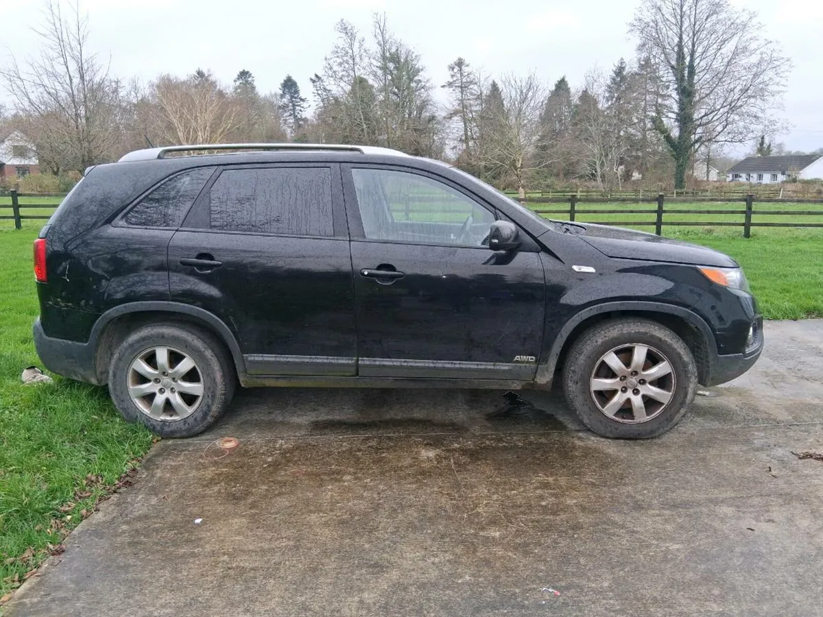 2013 kia sorrento, needs engine - Image 4