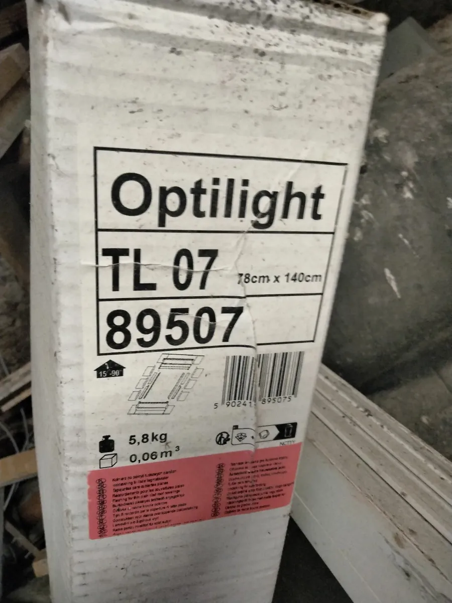 Roof window - Image 3