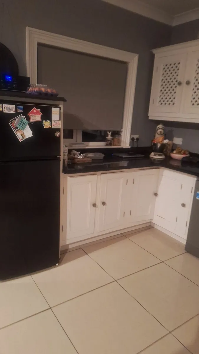 Black granite - Image 2