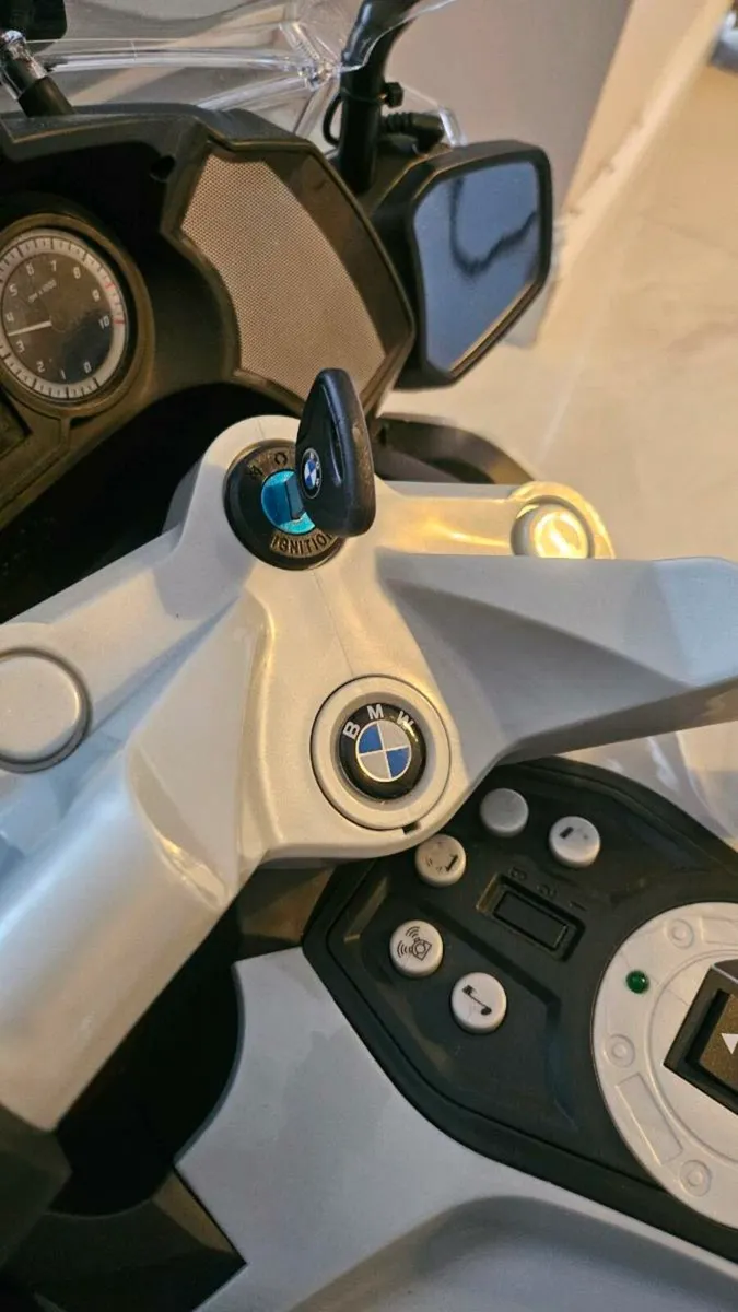 12v kids police bike - Image 4