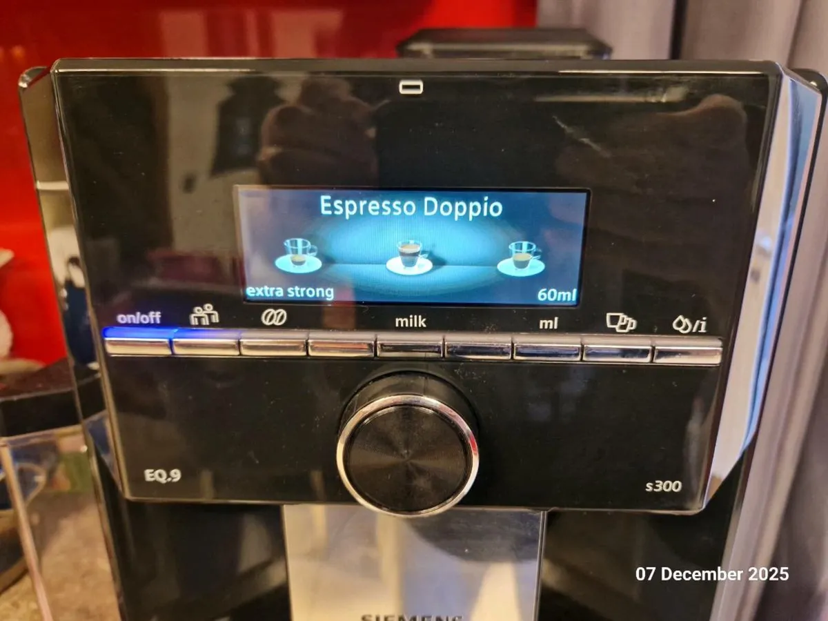 siemens coffee machine eq 7 s300 bean to cup - Image 4