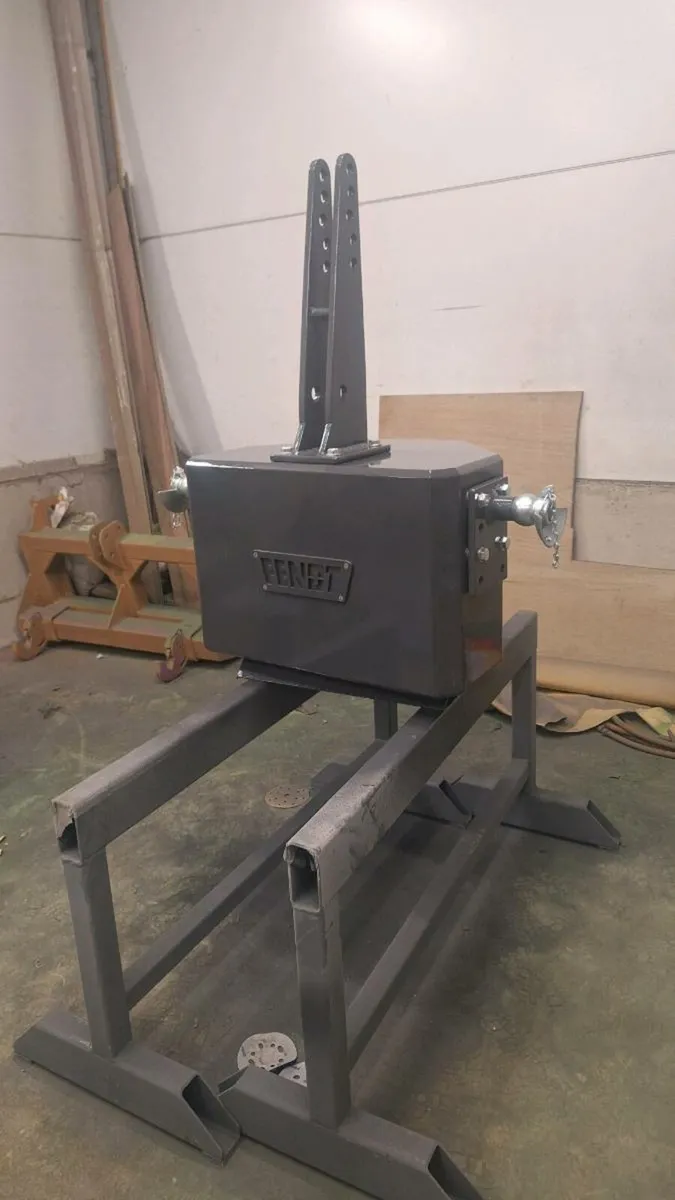 Fendt style weight - Image 1