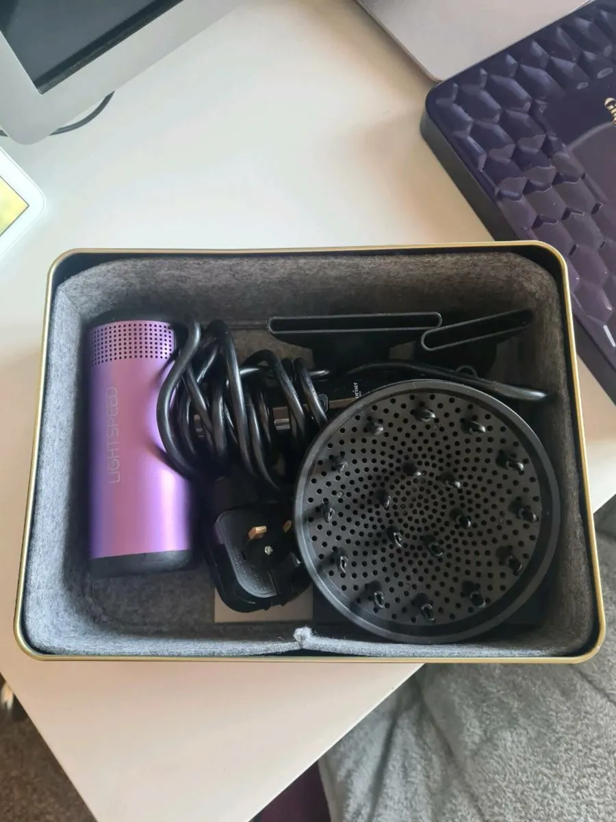 Glamoriser 3 Speed hairdryer - Image 3