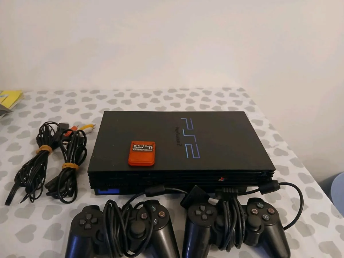 PlayStation 2 + 2 controllers - Image 2