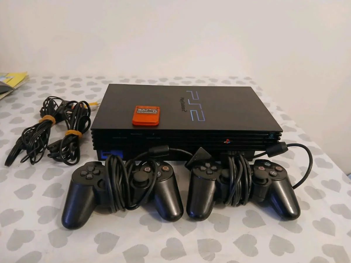 PlayStation 2 + 2 controllers - Image 3