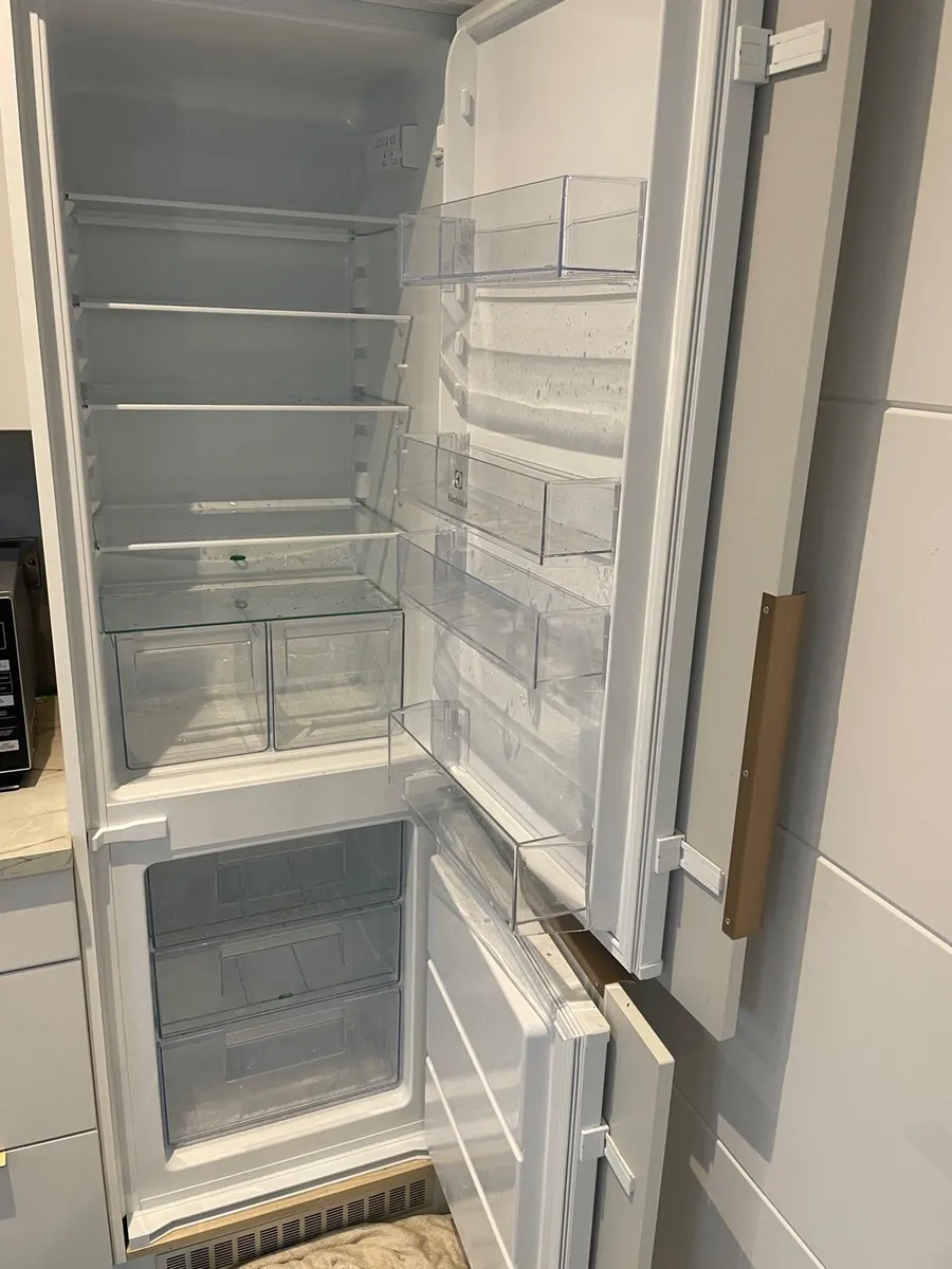 Electrolux refrigerator - Image 1