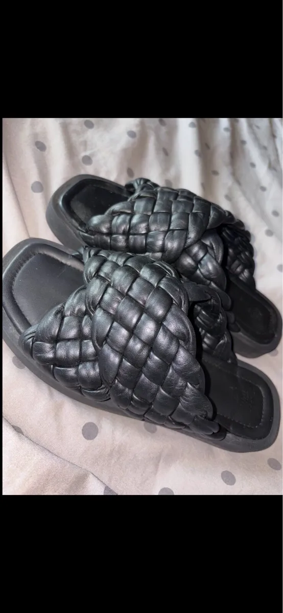 H&M Chunky Sliders - Image 1