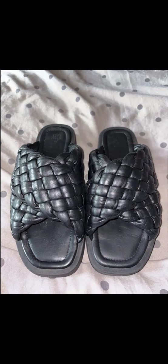 H&M Chunky Sliders - Image 3