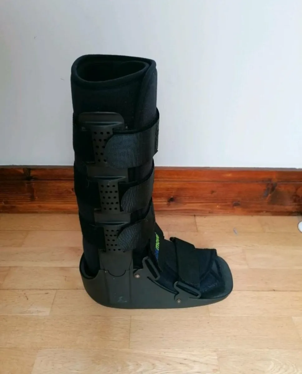 Medical Support Walking Boot - Image 1