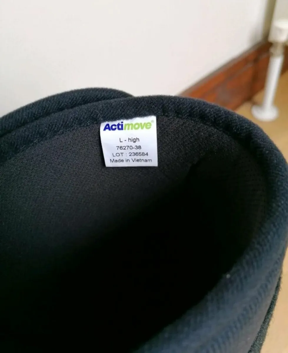 Medical Support Walking Boot - Image 2