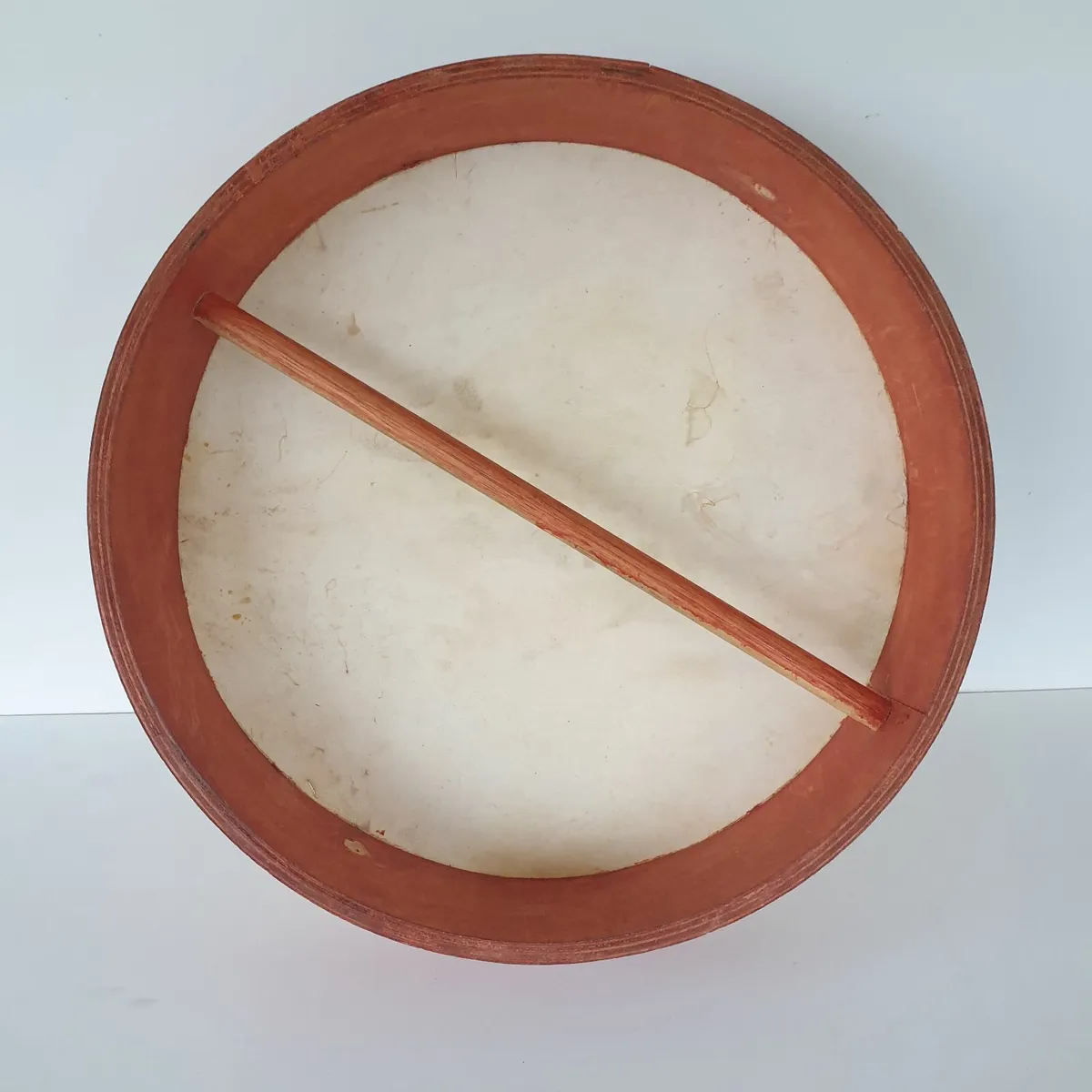 Bodhran with 2 beaters vintage - Image 2