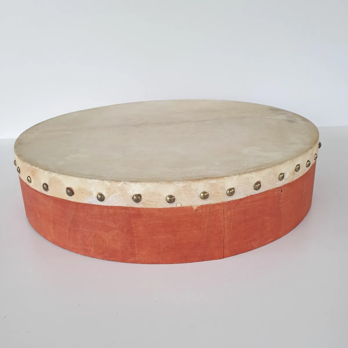 Bodhran with 2 beaters vintage - Image 3