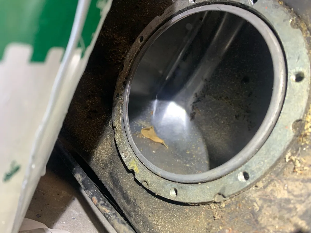 1999 toyota corrolla petrol tank - Image 2