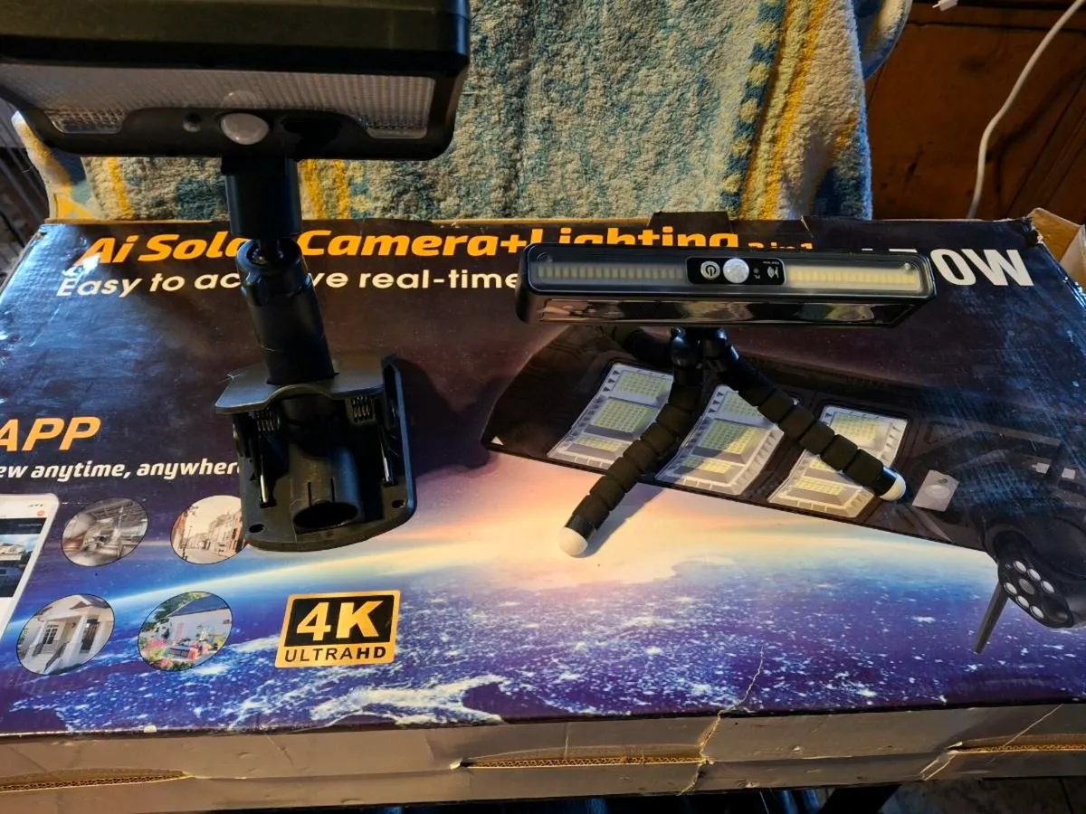 Solar Camera + lighting - Image 1