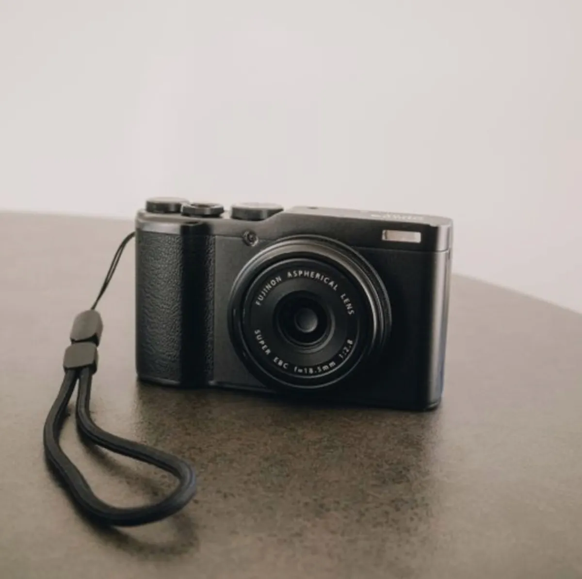 Fujifilm XF10 - Image 1