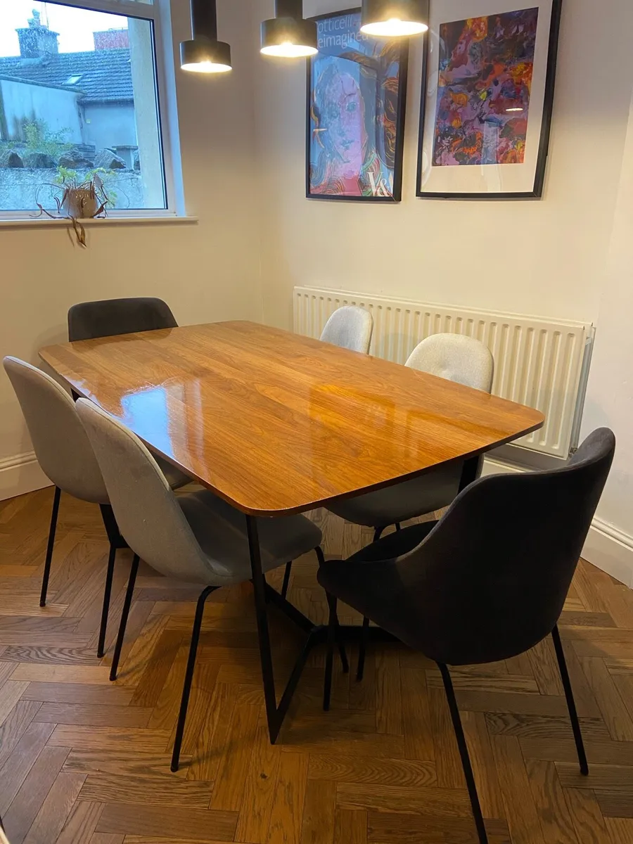 Dining table with 6 chairs - Image 2