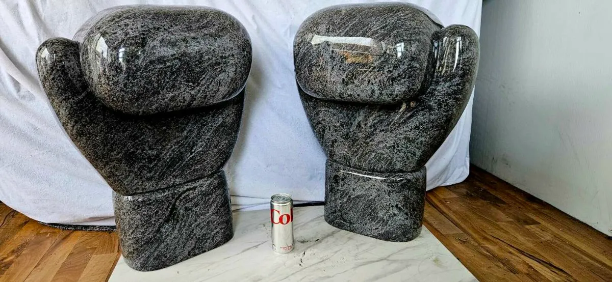 BOXING GLOVES - Image 1