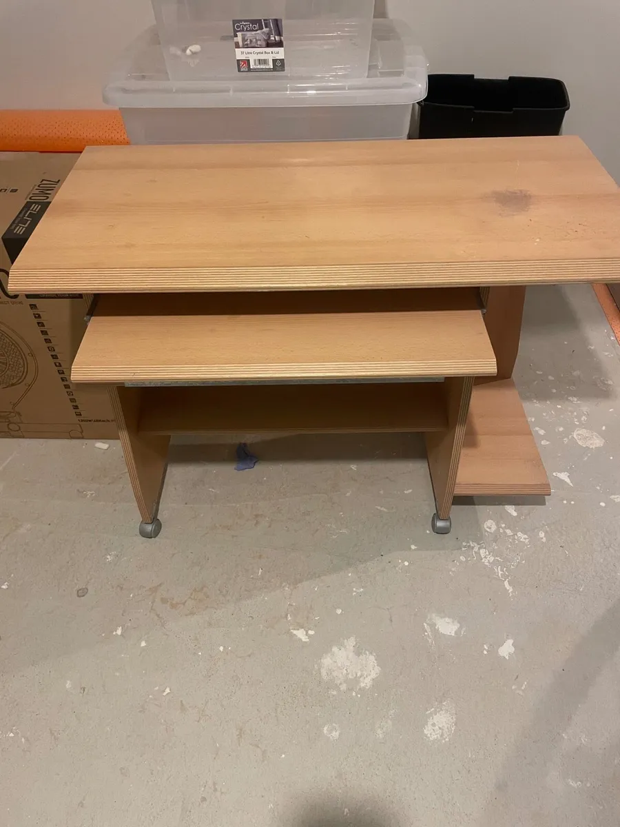 Office desk - Image 4