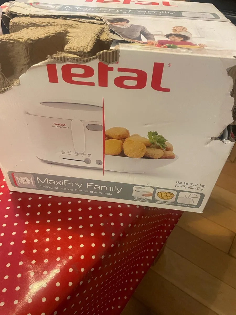 New tefal air fryer in box ( box damaged) - Image 1