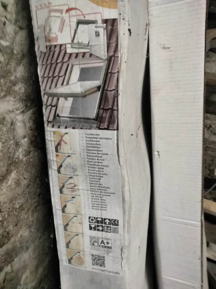 Roof window - Image 1