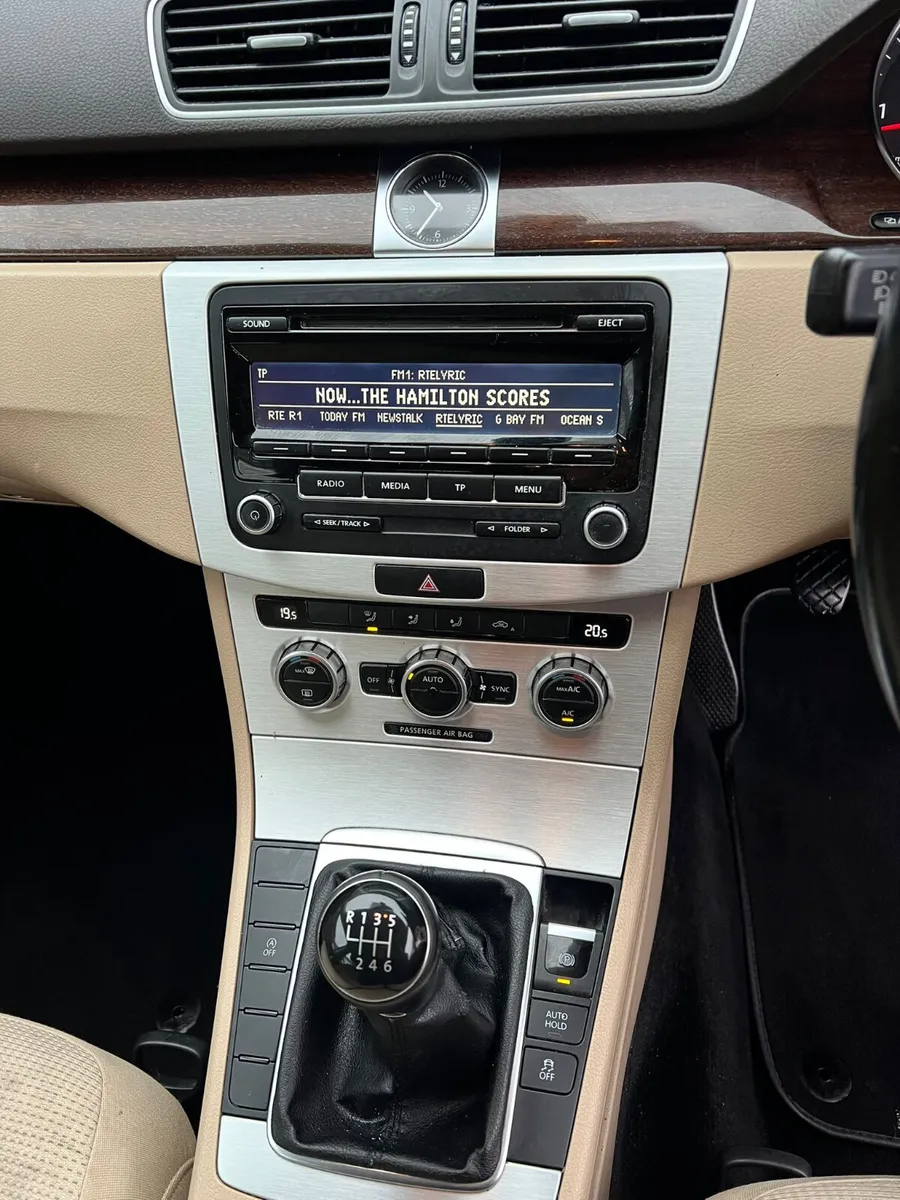 Volkswagen Passat 2013 1.6 TDI new nct 8/26 tax - Image 2