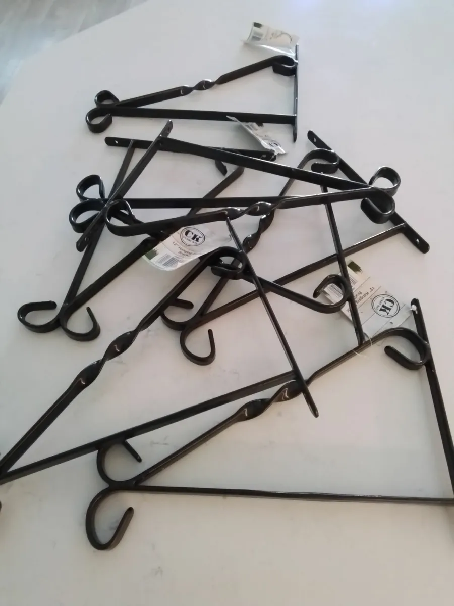 6 basket/lantern brackets