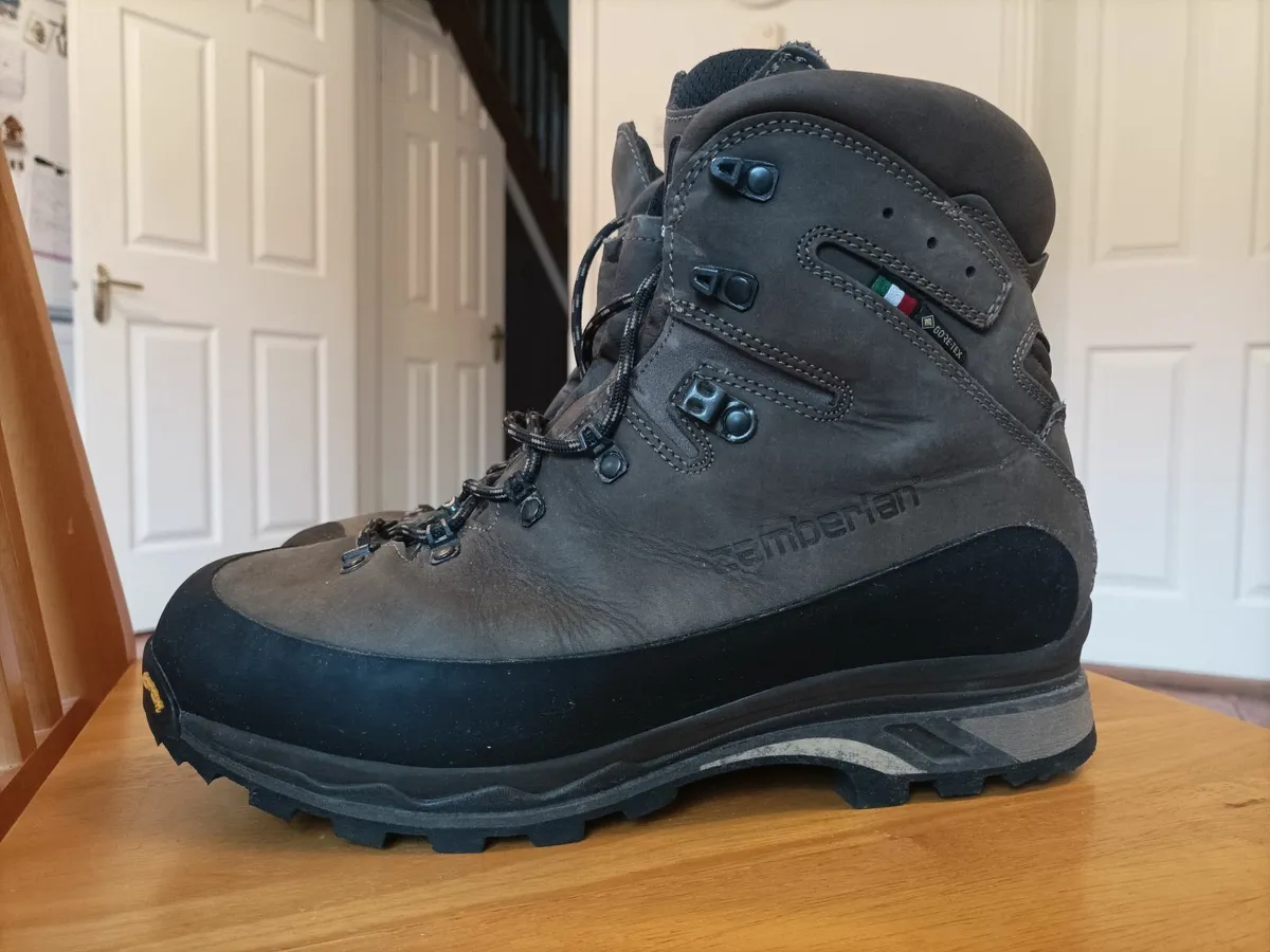 Zamberlan hiking boots - Image 1