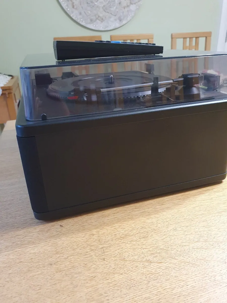 Turntable, 4 in 1, plus Philips Tv 40" - Image 4