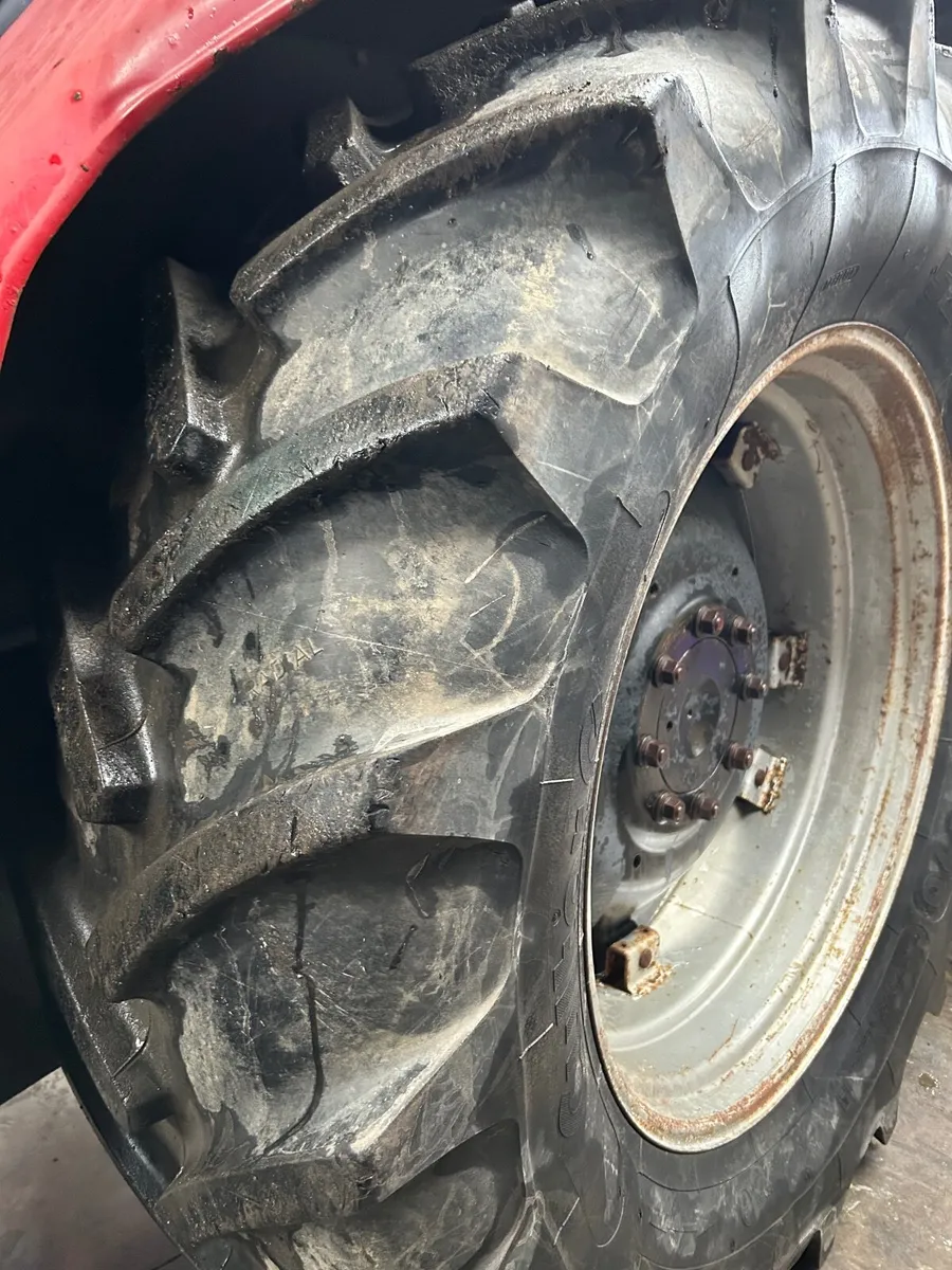 Tractor tyres - Image 1