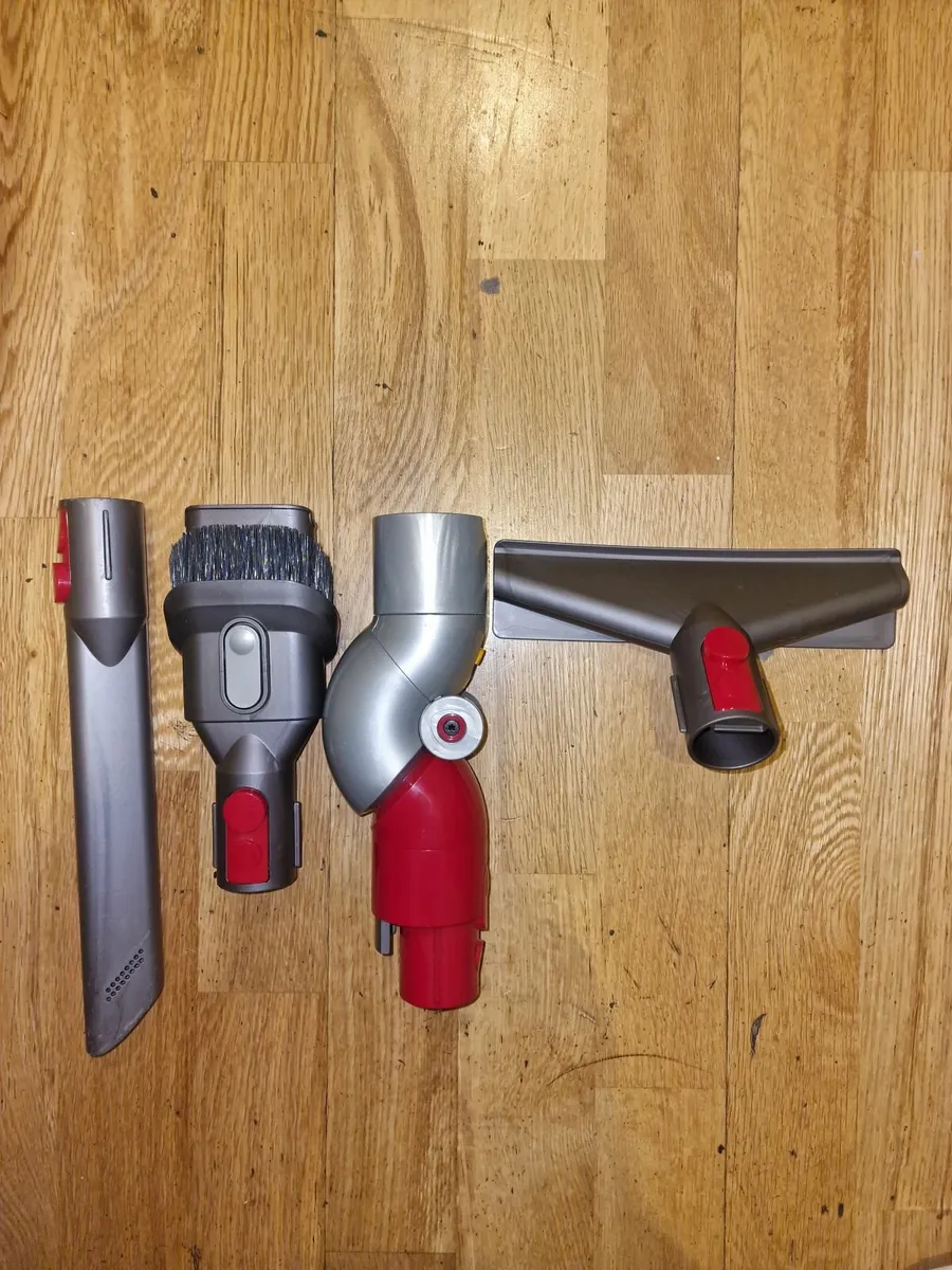 Dyson V11 Click in +2 batterys - Image 3