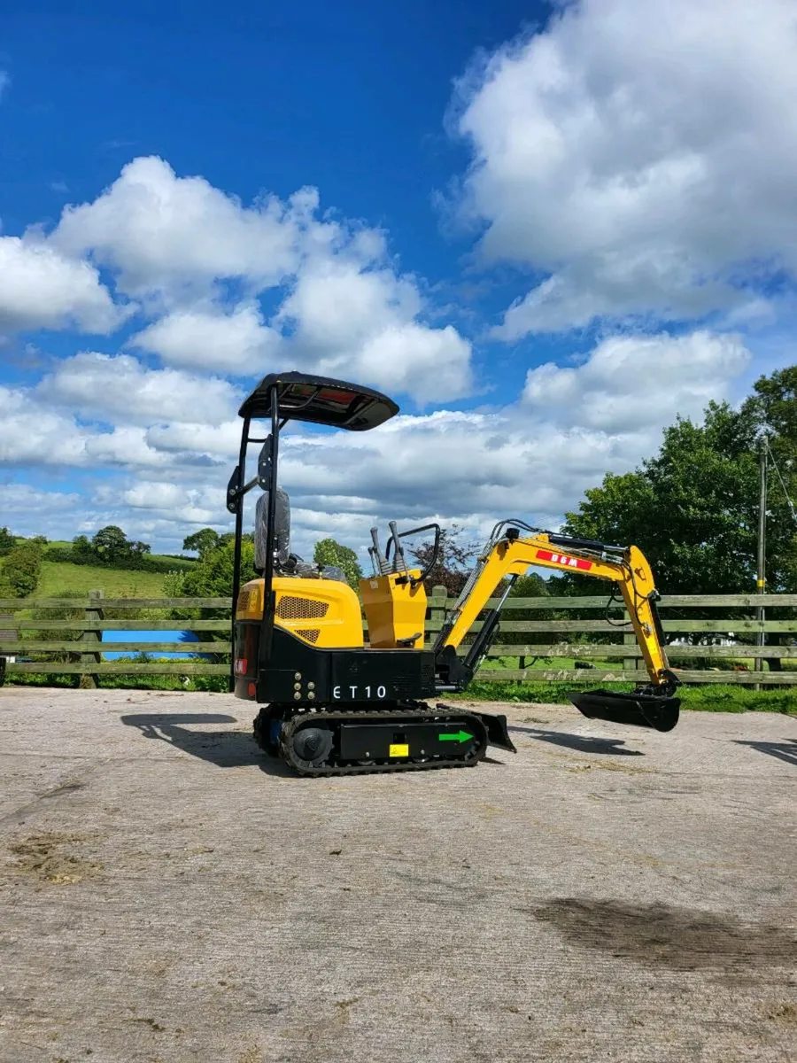 1 Tonne DGM Micro Digger - Image 1