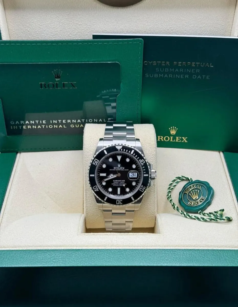 Rolex Submariner Date - Image 1