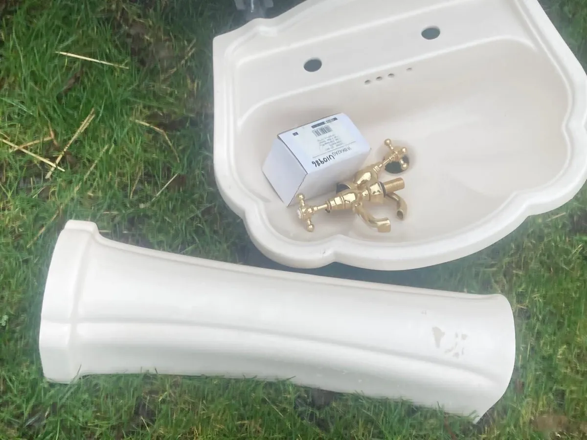 Full 6 bathroom set - Image 4