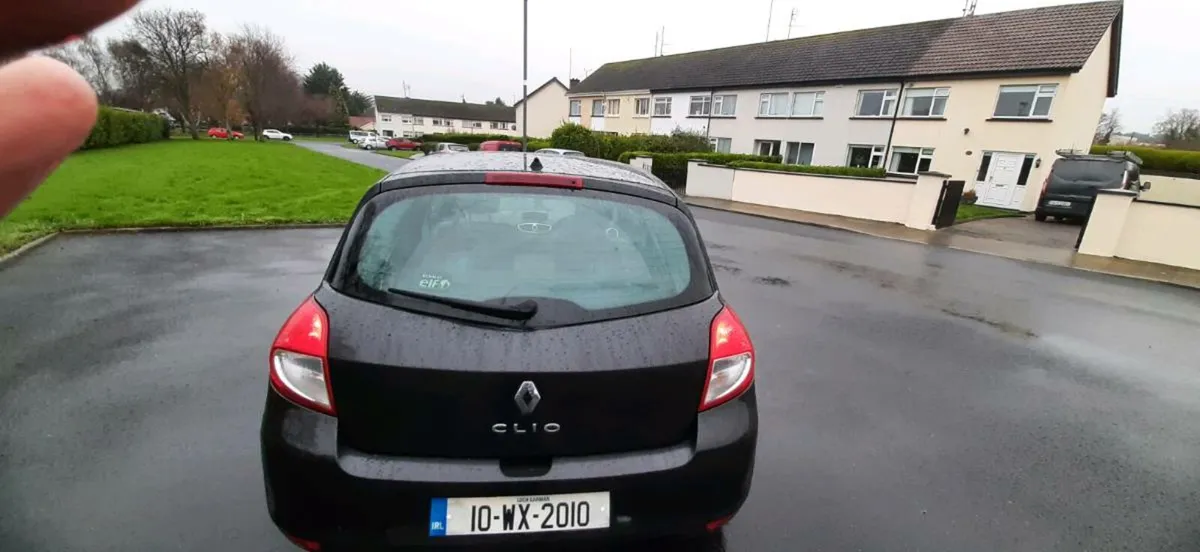 2010 Renault clio 1.2 - Image 2