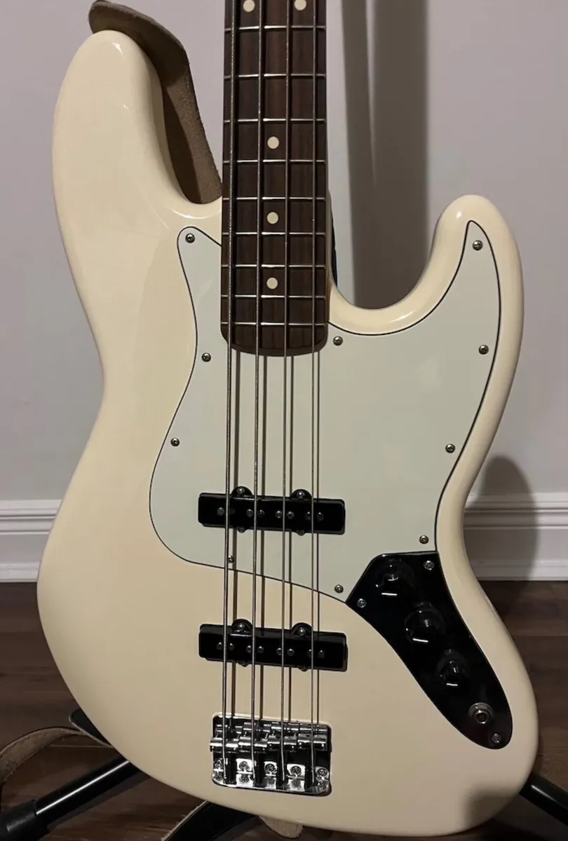 Fender Jazz Bass - Image 2